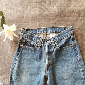 Vintage High Waist Levi's 28x34